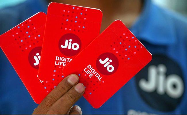 Jio warns users to report fraud calls originating from interna